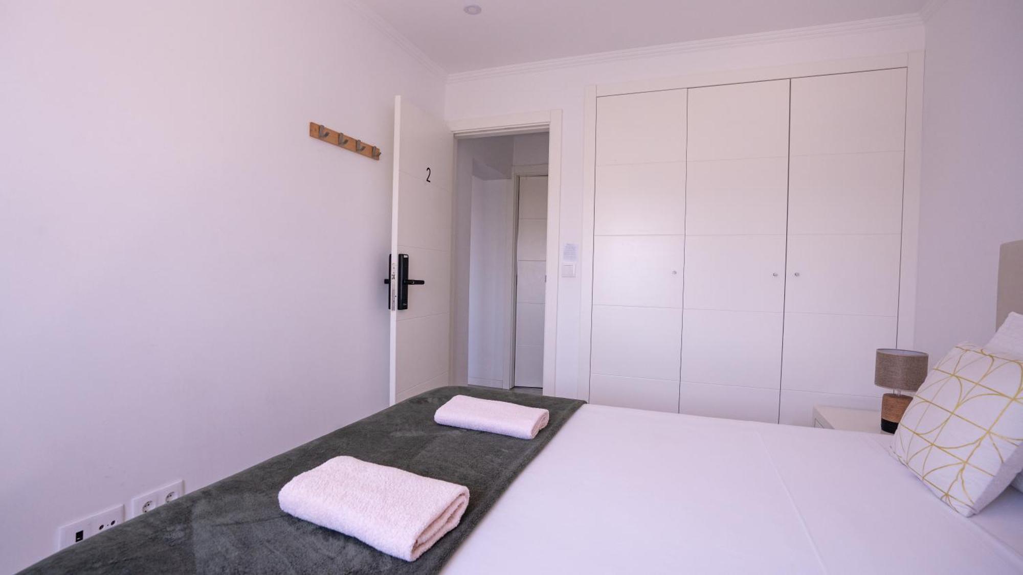 Airport Room Lisbona Esterno foto